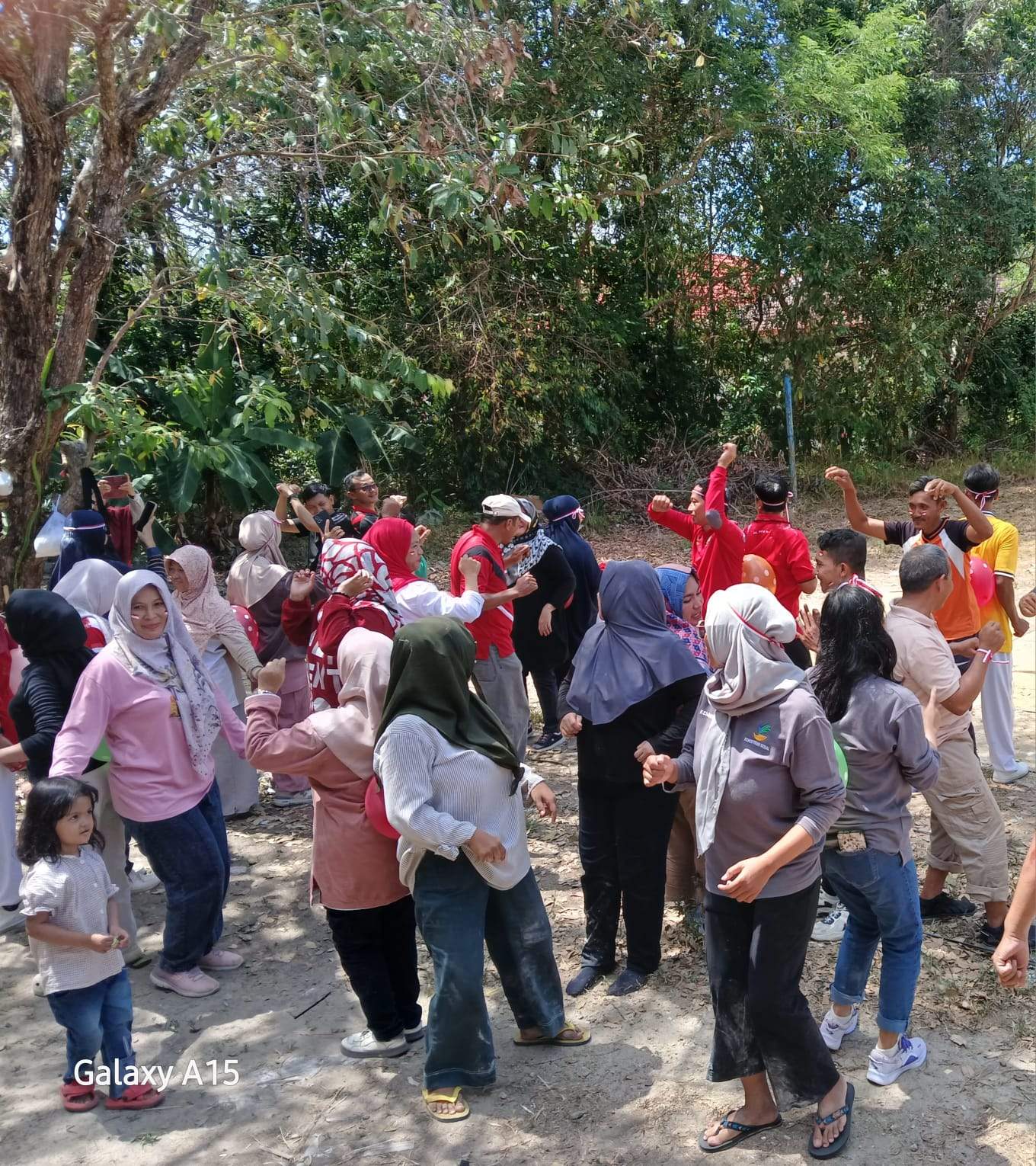 Lomba Balap Joget Balon